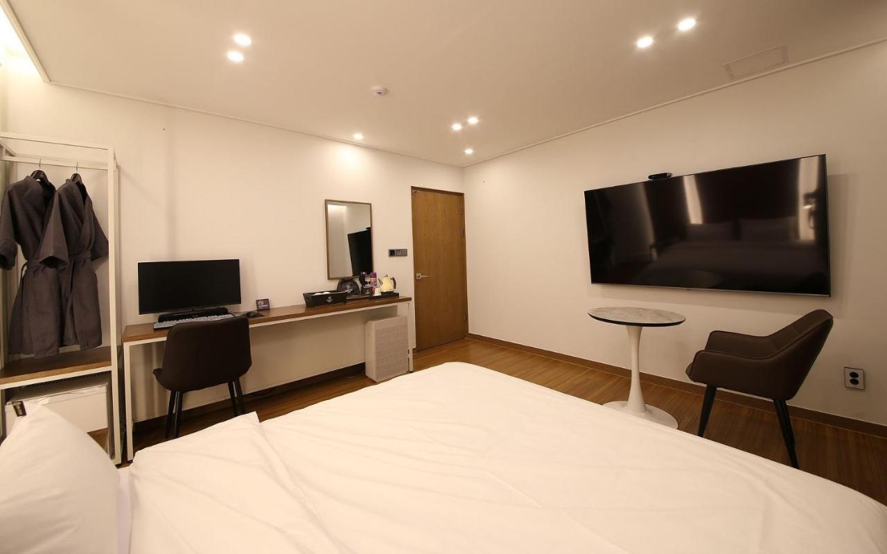 Brown Dot Hotel Sinan غوانغجو المظهر الخارجي الصورة
