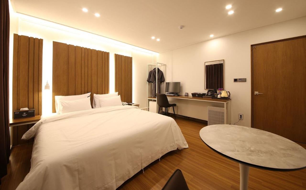 Brown Dot Hotel Sinan غوانغجو المظهر الخارجي الصورة