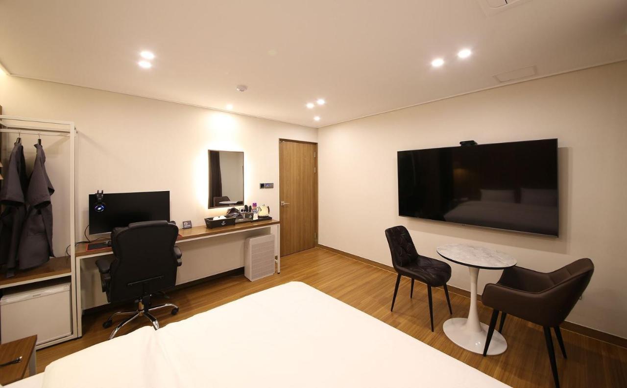 Brown Dot Hotel Sinan غوانغجو المظهر الخارجي الصورة