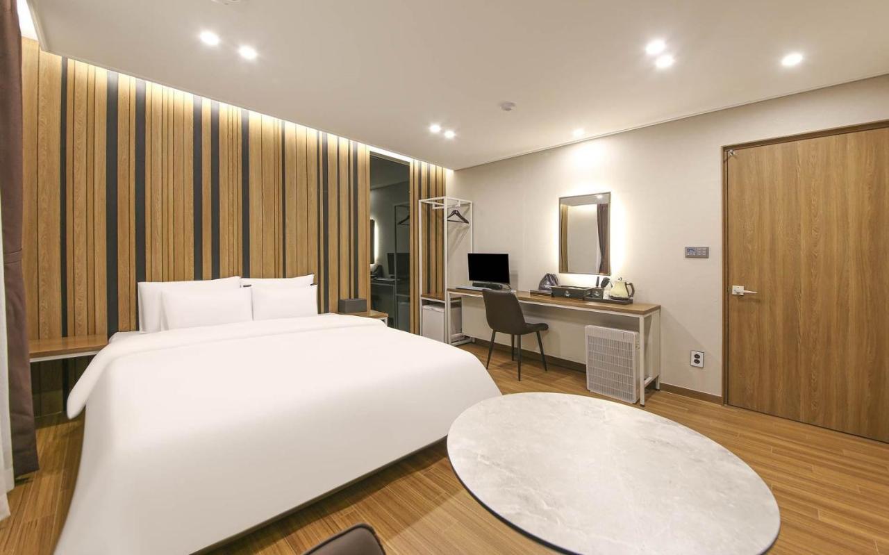 Brown Dot Hotel Sinan غوانغجو المظهر الخارجي الصورة